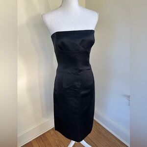 Barney’s New York Black Silk Satin Strapless Fitted Dress Size 40 6